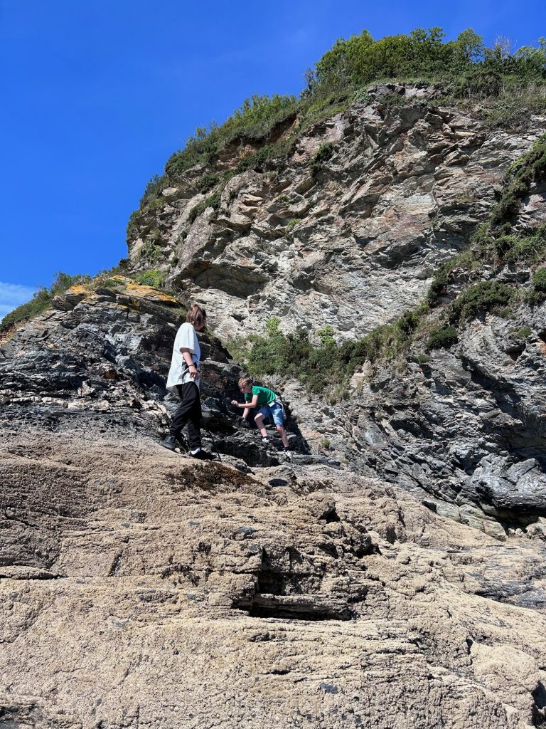 rocks to climb at charlestown beach